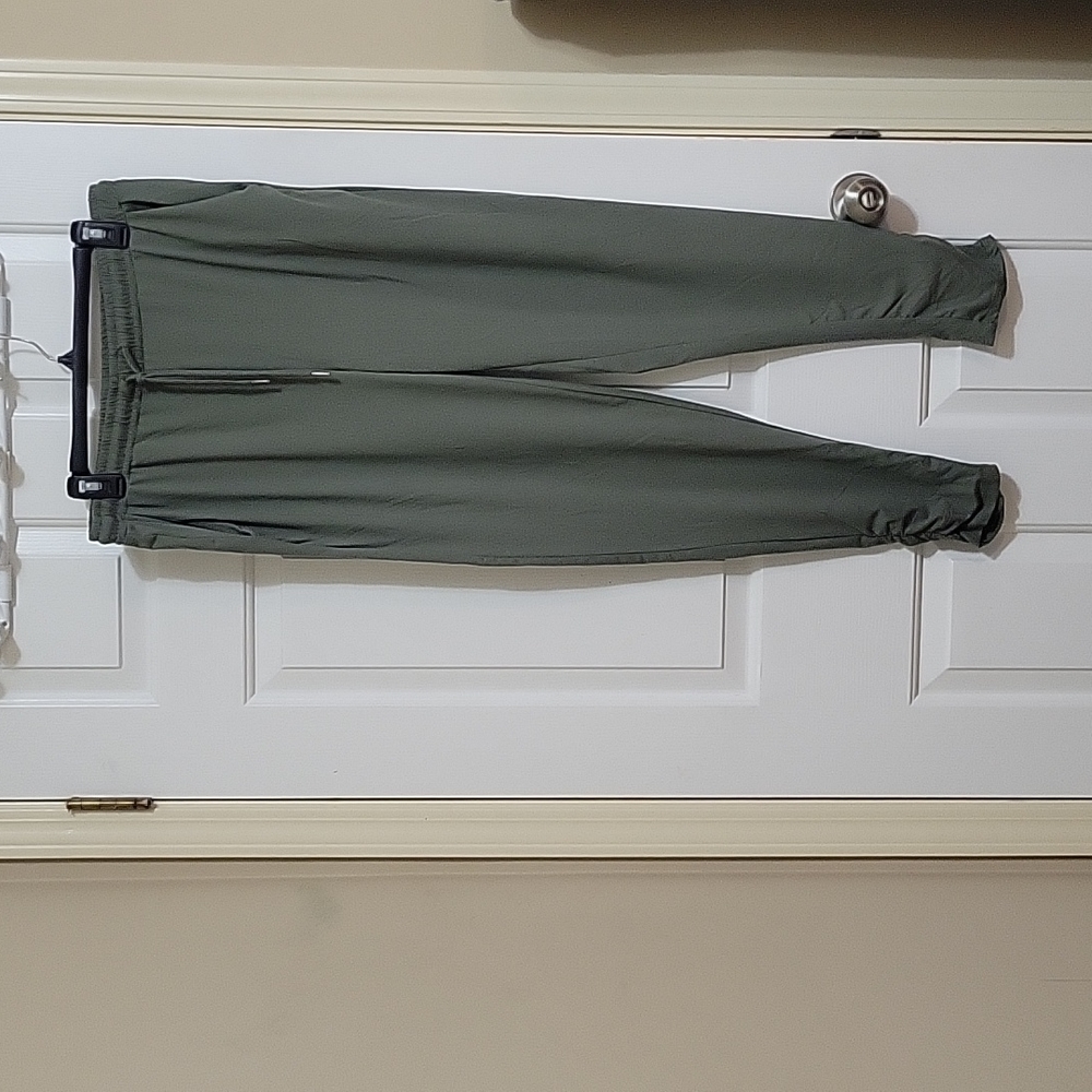 NWOT Ardene lounge pants green